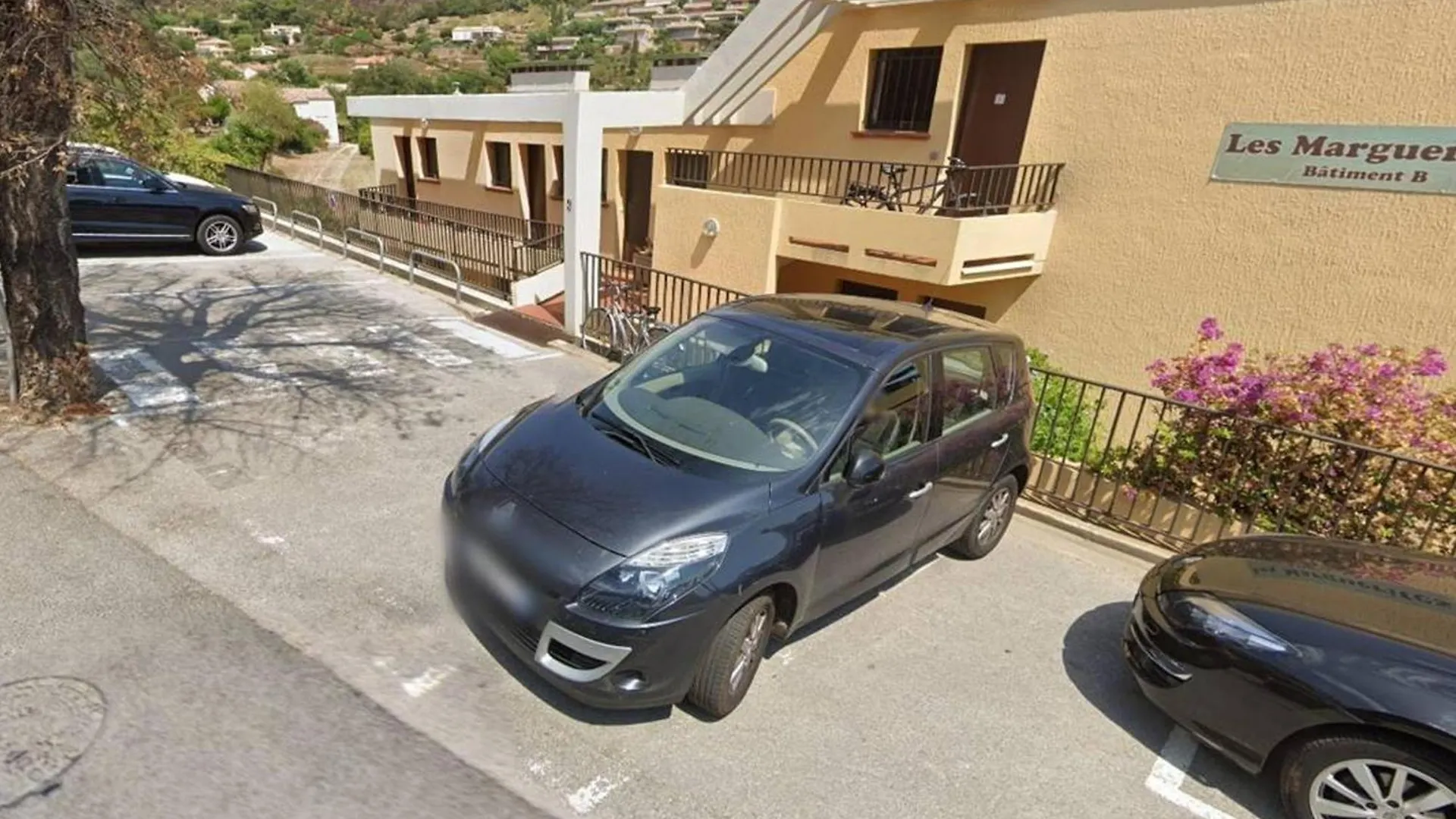T2 + Cabine, Parking, Clim, 250M De La Plage - Fr-1-803-18 Le Lavandou Apartment